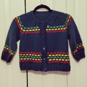 Handmade vintag knitted sweater youth 17.5" (35") chest 16.5" long button front